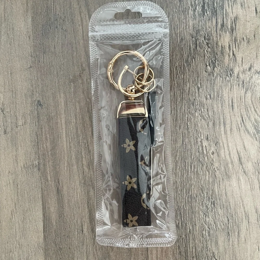 Luxury Brown Key Holder with Gold Accents - Picture 2 of 2